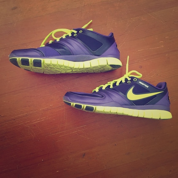 Women's Nike Free Running Shoes